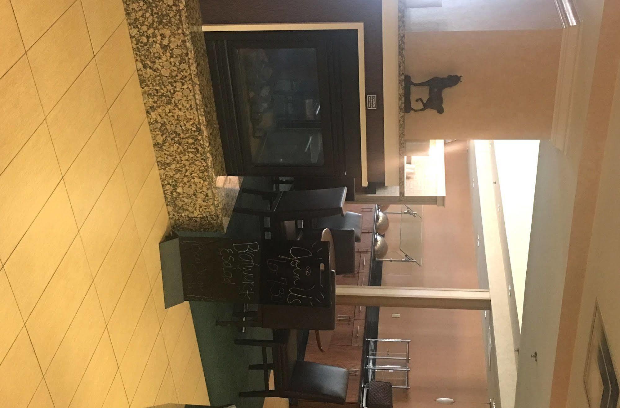 Residence Inn Louisville Airport 外观 照片